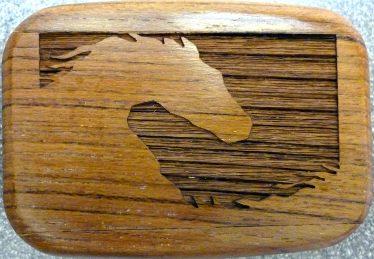 Wooden horse snuffbox